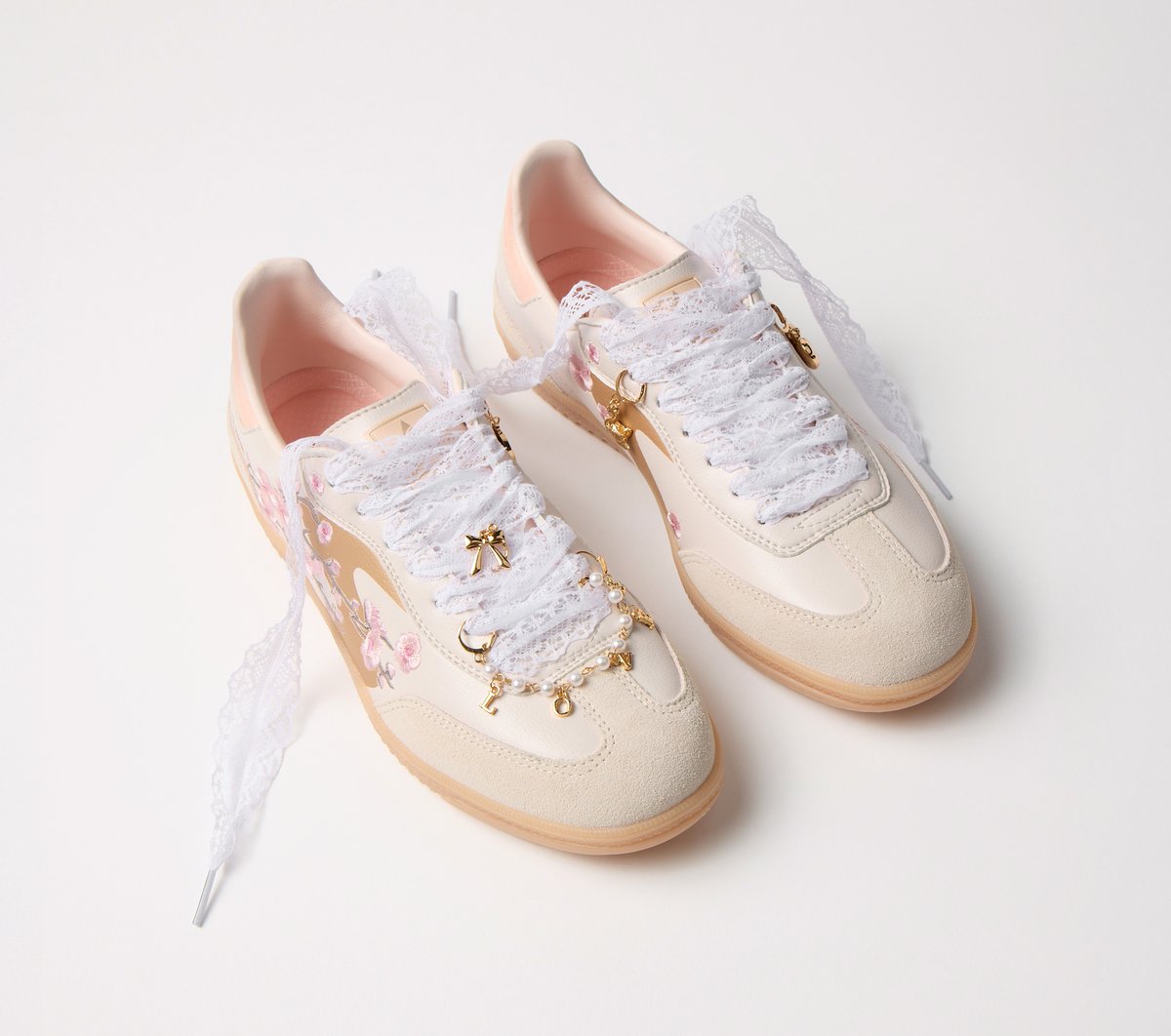 Shoelace Charm Set - Image 2